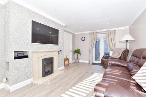 3 bedroom semi-detached house for sale, Columbine Close, West Malling ME19