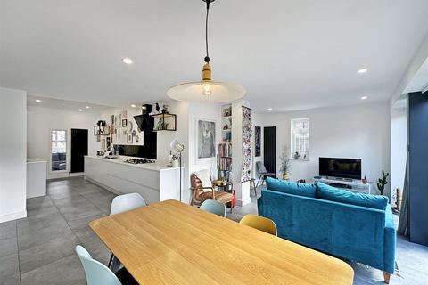 3 bedroom end of terrace house for sale, Colwick Avenue, Altrincham