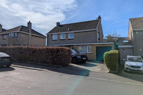 4 bedroom detached house to rent, Riccarton Crescent, Currie, Midlothian, EH14