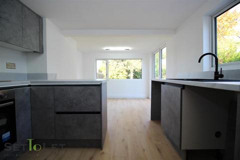 3 bedroom detached bungalow for sale, Barkby Road, Syston