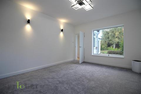 97 Barkby Road, Syston, Leicester, LE7 2AH