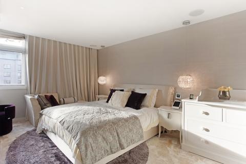 4 bedroom apartment to rent, Park Towers, W1J