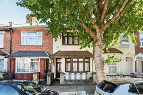 33 Chester Road, London, E16 4NL