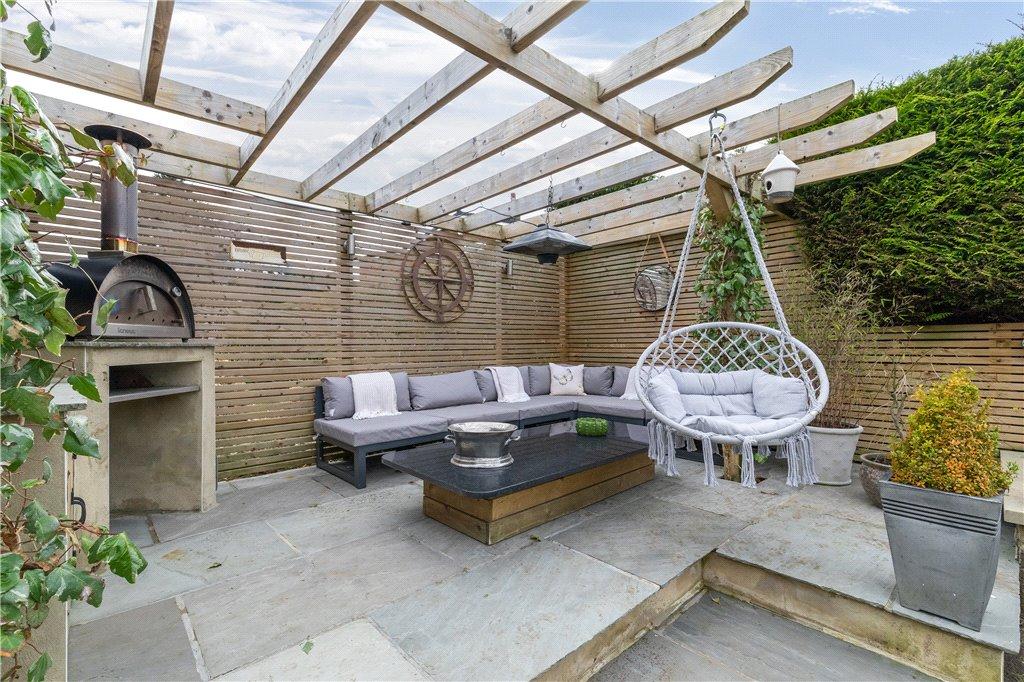Al Fresco Dining