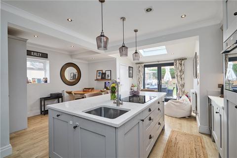 Glencoe Bradford Road, Burley In Wharfedale, Ilkley, LS29 7QR