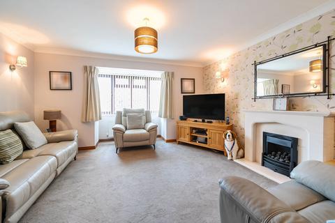 7 Chestnut Leys, Steeple Claydon, Buckingham, MK18 2RR