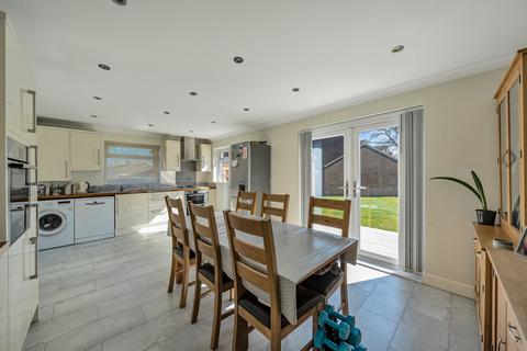 11 Agate Close, Wokingham, RG41 3UH