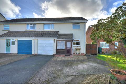 42 Howards Close, South Molton, EX36 4JT