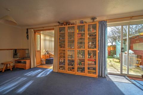 42 Howards Close, South Molton, EX36 4JT