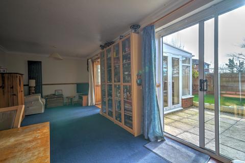 42 Howards Close, South Molton, EX36 4JT