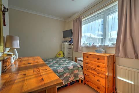42 Howards Close, South Molton, EX36 4JT