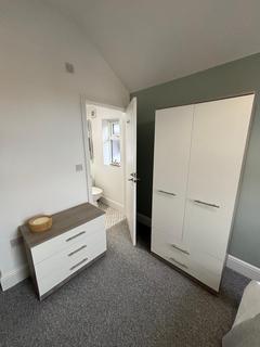 1 bedroom in a house share to rent, Craithie Road Room 3, Doncaster