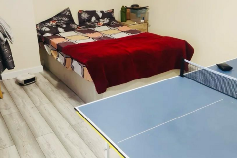 1 bedroom in a house share to rent, Marshall Close, Hounslow, TW4