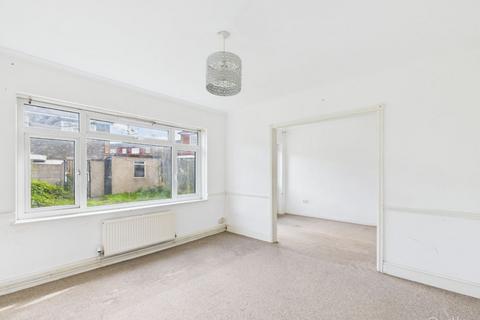 36 The Lindens, New Addington, Croydon, CR0 9EJ