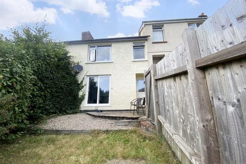 6 Dutson Terrace, Launceston, PL15 8EA