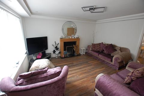 3 Downing Close, Ashton-under-lyne, OL7 9LX