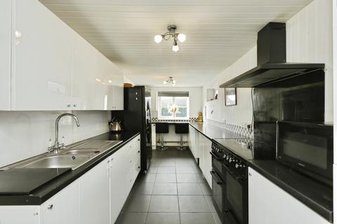 2 Hoades Avenue, Woodsetts, Worksop, S81 8QQ