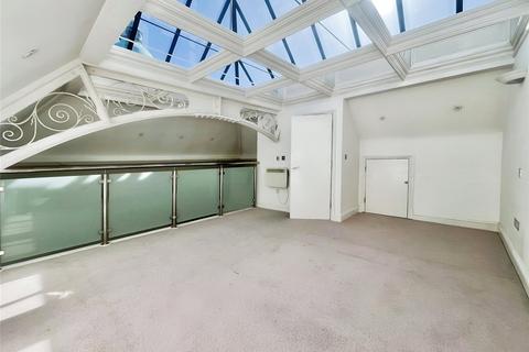 2 bedroom flat for sale, Tweedy Road, Bromley BR1