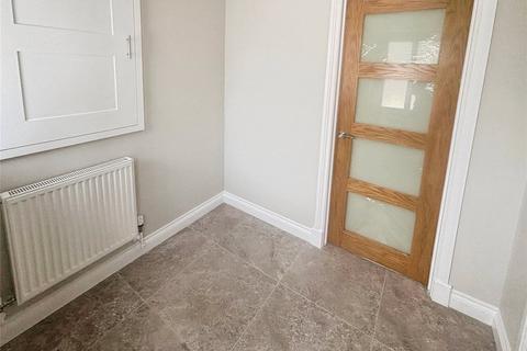 18 Bader Road, Wolverhampton, WV6 7UY