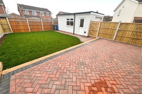 18 Bader Road, Wolverhampton, WV6 7UY