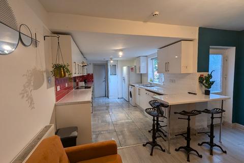 6 bedroom house to rent, Birmingham B29