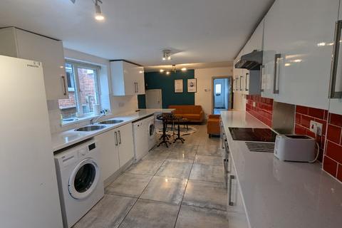 6 bedroom house to rent, Birmingham B29