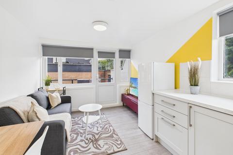 2 bedroom flat to rent, Grove Street Studios The Groves, Liverpool L7
