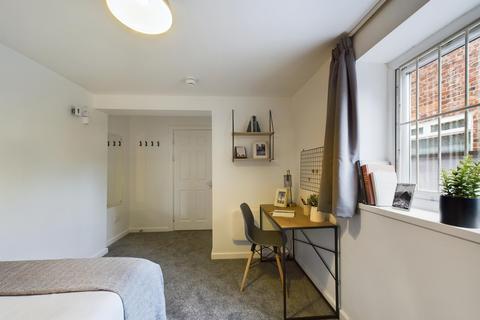 9 bedroom house to rent, Great Western Street, Manchester M14
