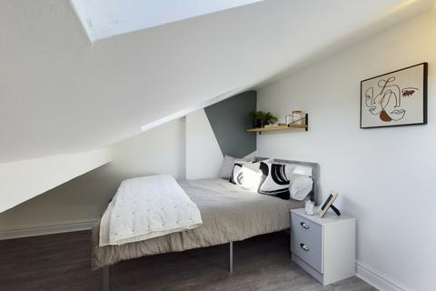 7 bedroom house to rent, Ruskin Avenue, Manchester M14
