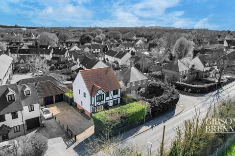 4 bedroom detached house for sale, Wash Road, Basildon, SS15