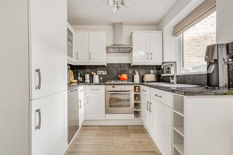 1 bedroom flat for sale, Radipole Road, London SW6