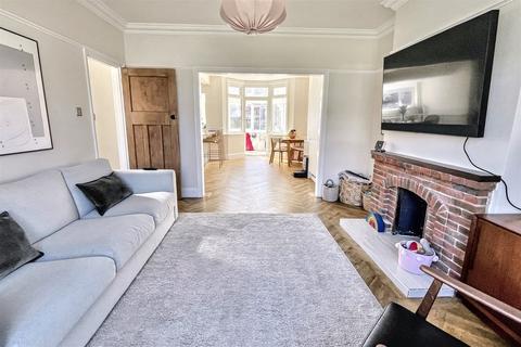15 Cedar Avenue, Southampton, SO15 5GX