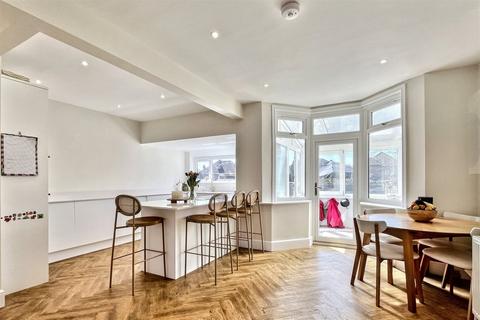 15 Cedar Avenue, Southampton, SO15 5GX