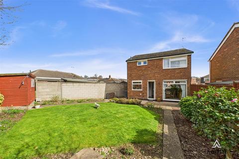 3 bedroom detached house for sale, Jordan Avenue, Stretton DE13