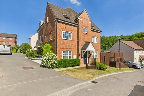 33 Ashurst Way, East Grinstead, RH19 3GJ