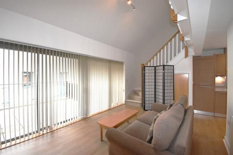 Studio to rent, Blake Street, York, YO1