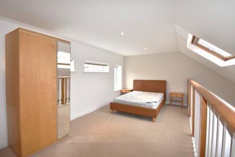 Studio to rent, Blake Street, York, YO1