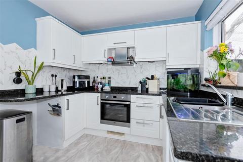 2 bedroom terraced house for sale, Alberta Walk, Worthing