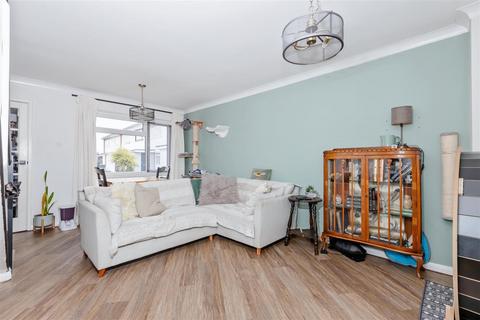 2 bedroom terraced house for sale, Alberta Walk, Worthing