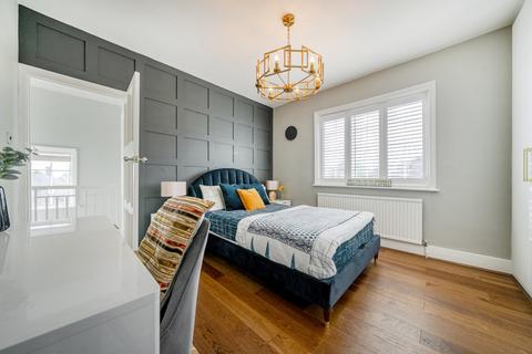 15 Midfield Avenue, Bexleyheath, DA7 6LY