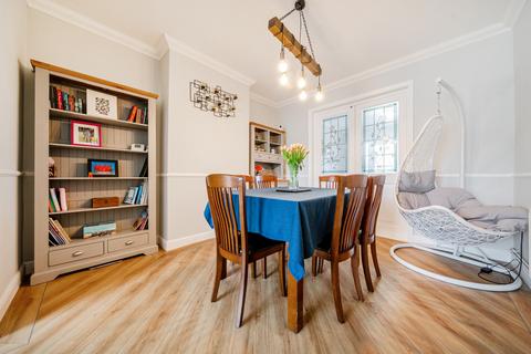 15 Midfield Avenue, Bexleyheath, DA7 6LY