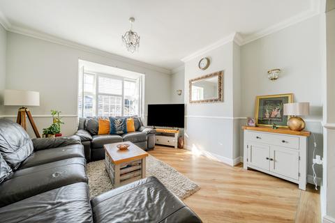 15 Midfield Avenue, Bexleyheath, DA7 6LY