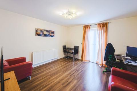 2 bedroom flat for sale, Piernik Close, Swindon, SN25 1AS