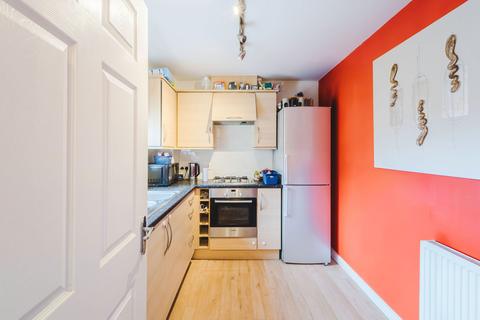 2 bedroom flat for sale, Piernik Close, Swindon, SN25 1AS