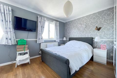 60 Beacon Drive, Bean, Dartford, DA2 8BG