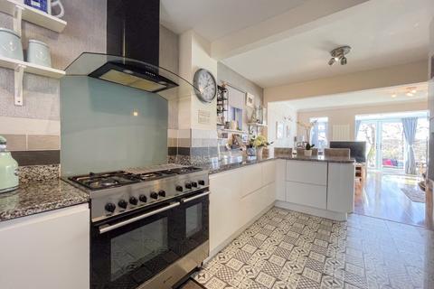 60 Beacon Drive, Bean, Dartford, DA2 8BG