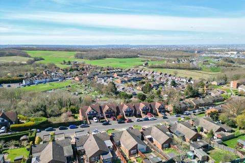 60 Beacon Drive, Bean, Dartford, DA2 8BG