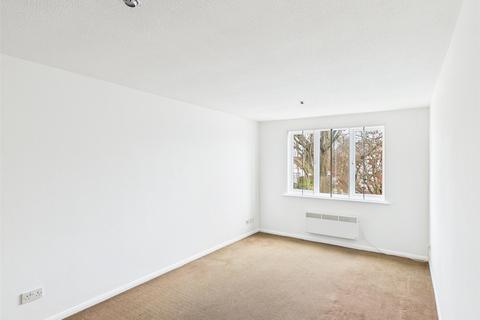 1 bedroom apartment for sale, Staines Road West, Ashford