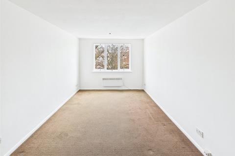 1 bedroom apartment for sale, Staines Road West, Ashford