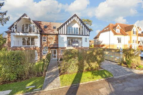 1 bedroom apartment for sale, Queens Park Road, Caterham, Surrey